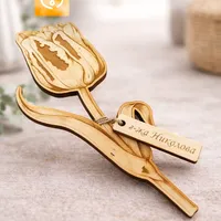 Дървено цвете лале– елегантен подарък за жена за 8 март и рожден ден