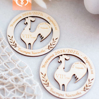 Подарък за ученици и детска градина с лого и имена – персонализирани дървени медали