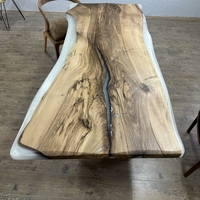 ✔ ръчно изработена епоксидна маса „Бяла Перла“ от орехово дърво