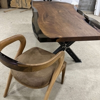 Маса от естествено дърво с пушек епоксид – Natural Edge Design