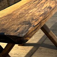 Кафяво пигментиран плот с прозрачен епоксид