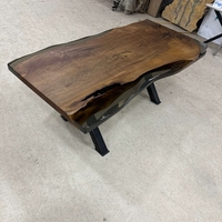 Маса от естествено дърво с пушек епоксид – Natural Edge Design