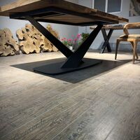 Маса от естествено дърво с черна епоксидна смола – Модерен дизайн, X-основа