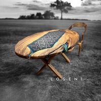 Ръчно изработена епоксидна маса с народни мотиви от плат