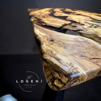 Луксозна дизайнерска маса от маслиново дърво и епоксидна смола