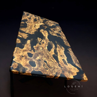 Дизайнерска маса от масивно зехтиново дърво с епоксидна смола и черен пигмент – LogeniWood