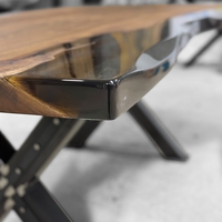 Маса от естествено дърво с пушек епоксид – Natural Edge Design