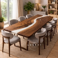 Епоксидна трапезна маса от масивен орех – млечно бял речен ефект