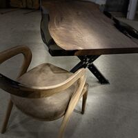 Маса от естествено дърво с пушек епоксид – Natural Edge Design