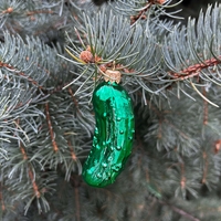 Стъклена краставичка