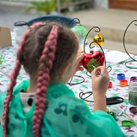 Работилница за рисуване на стъклени играчки