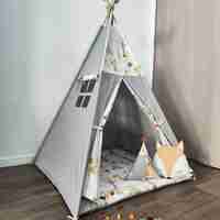 Едноцветна палатка в графитено сиво с дебело килимче  - Лисици в гората