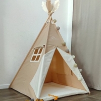 Едноцветна неутрална палатка в бежово с дебело килимче