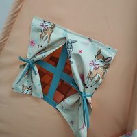 Едноцветна палатка в цвят праскова с килимче на квадратчета - 