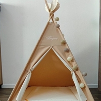 Едноцветна неутрална палатка в бежово с дебело килимче