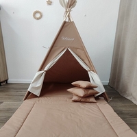 Едноцветна неутрална палатка с дълго килимче - 