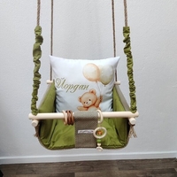 Бебешка люлка с принт на картинка - Мече с балони в пастелно зелено