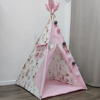 Елени в гората в розово