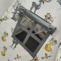 Елени в гората в сиво