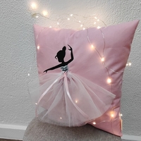 Декоративна възглавница балерина