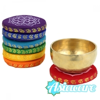 Възглавничка - поставка за голяма тибетска пееща купа, с чакра мотив