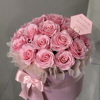 Рози от пластичен сапун в розово