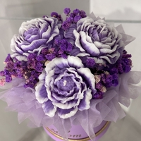 Соеви свещи в кутия за 8 март