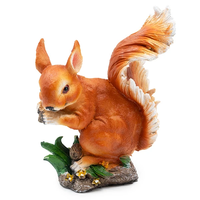 Градинска декорация катеричка