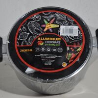 Тенджера с незалепващо покритие 5.6L