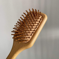 Бамбукова четка за коса