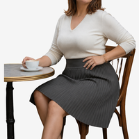 ЧЕРНА ПЛИСИРАНА ПОЛА