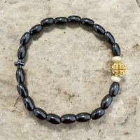 Православна гривна от хематит с кръст – духовна закрила