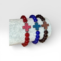 Гривна с цветен дървен кръст и мъниста – червена, синя и кафява