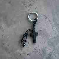 Православен ключодържател с черен кръст и декоративни мъниста