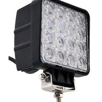 Универсален 48W Лед LED Халоген Фар Работна Лампа 12V - 24V с Насочена Spot Светлина за автомобил офроуд бус ван камион
