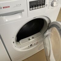 Сушилня Bosch Serie 4 – 8 кг, термопомпа, SelfCleaning Condenser