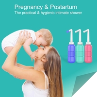 Bideu Portabil pentru Igiena Intima, Flippy, pentru Postpartum/ Postoperator, 450 mL, cu Capac si Husa Galbena, 29.5x7 cm, Culoare Recipient Mov