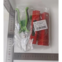 Set 4 Unelte de Gradinarit, Flippy, pentru Indepartare Spini Trandafiri si Taiere, din PVC/Otel Carbon, Rosu/Verde