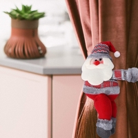 Clema pentru perdea, prindere cu arici, model Mos Craciun, material textil/poliester, 53 x 23 cm, multicolor