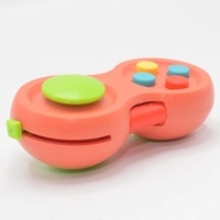 Jucarie Interactiva, Flippy, Model Fidget Pad, Antistres, +3 Ani, Functii Multiple, 5.5 x 3.5 x 11 cm, Roz