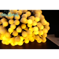 Instalatie Craciun, 22 metri, 200 de LED-uri cu ornament tip Bulb, 8 jocuri de lumini alb cald, cu energie solara, liniar, interior/exterior, Flippy