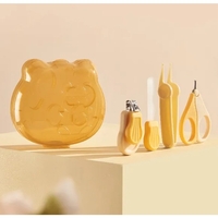 Set Ingrijire Unghii pentru Bebelusi, Flippy, Cutie de Depozitare in Forma de Ursulet, 10 x 9.5 cm, Galben