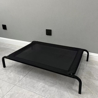 Pat pentru Animalele de Companie, Flippy, din Plasa este Rezistent la Umiditate, Picioare de Otel, Respirabil, Marimea M 90 x 60 x 16 cm, Negru