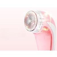 Aparat Pentru Curatat Scame, Par Si Praf, Flippy, Pentru Diferite Tipuri De Material, Cu Lame Din Otel Inoxidabil, Incarcare Prin USB Type-C, Cu Perie De Curatare si Cablu USB Incluse, 13.5x9 cm, Roz