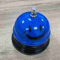 Clopotel Metalic Multifunctional, Flippy, Albastru cu Imprimeu Smiley Face, 7.5x7.5x6.5 cm, Receptie, Restaurant, Cafenele