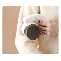 Aparat Pentru Curatat Scame, Par Si Praf, Flippy, cu LED, Pentru Diferite Tipuri De Material, Cu Lame Din Otel Inoxidabil, Compartiment de Depozitare, Maner Reglabil, 11x10.5x8.7 cm, Alb