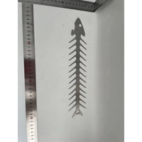Forma pentru Frigarui, Flippy, Model Oase de Peste, din Otel Inoxidabil, Instrument pentru Gratar, BBQ, cu Deschizator de Sticle, 30x6 cm, Argintie