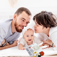 Carte Senzoriala, Flippy, pentru Bebelusi, 15x16x6 cm, cu Animalute, 3D, Cu Sunete si Fosnete, 0-3 Ani, Model Iepuras, Gri