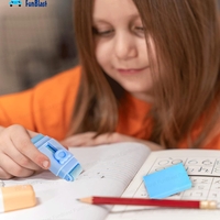 Radiera Retractabila, Flippy, Model Ursulet, Reglare Push-Pull, Radiera de tip Push, Doua Radiere de Rezerva in set din Cauciuc, Albastru deschis