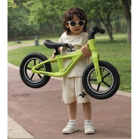 Bicicleta pentru Copii, Flippy, Fara Pedale, Pentru 2-6 Ani, 2 Roti Silentioase, Sa Reglabila 43 - 58 cm, din Plastic si Fibra de Sticla, 88 x 56 x 43 cm, Verde